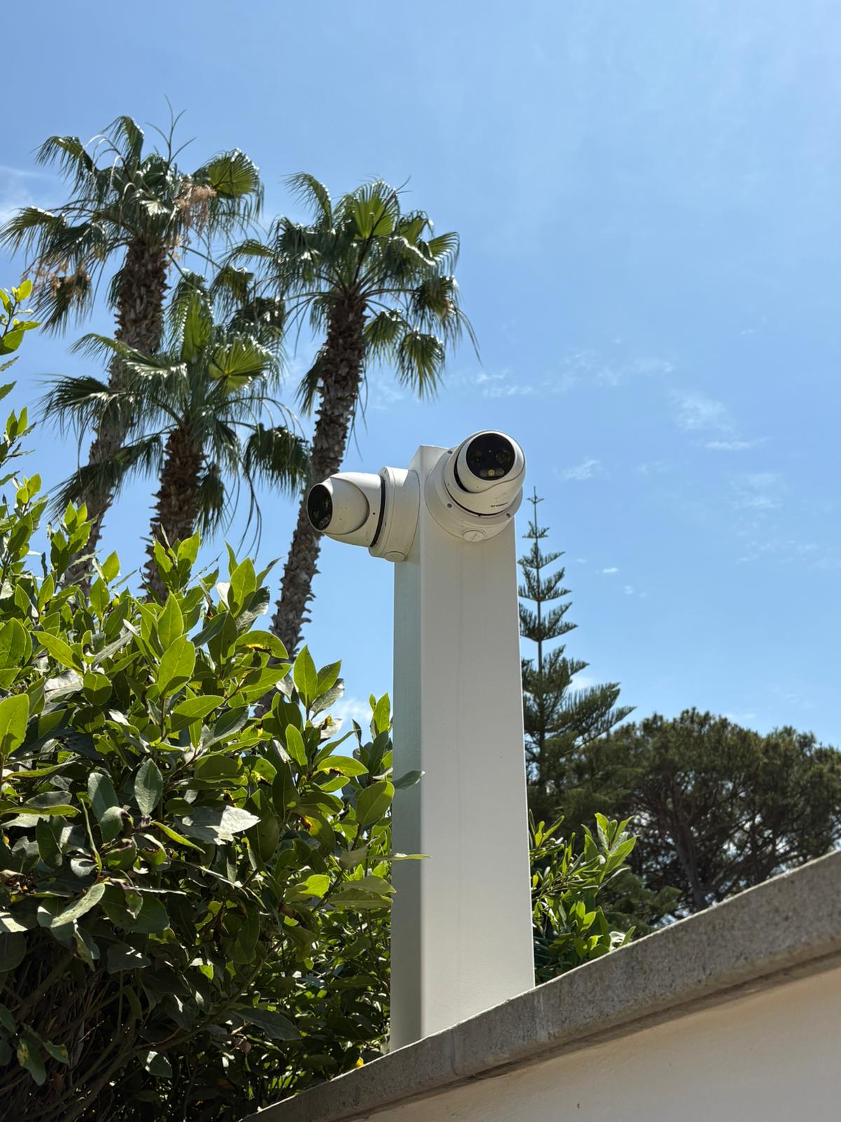 Telecamere videosorveglianza esterne su palo